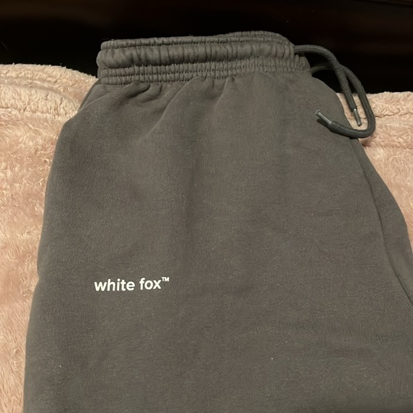 NWOT white fox sweatpants - Picture 3 of 3